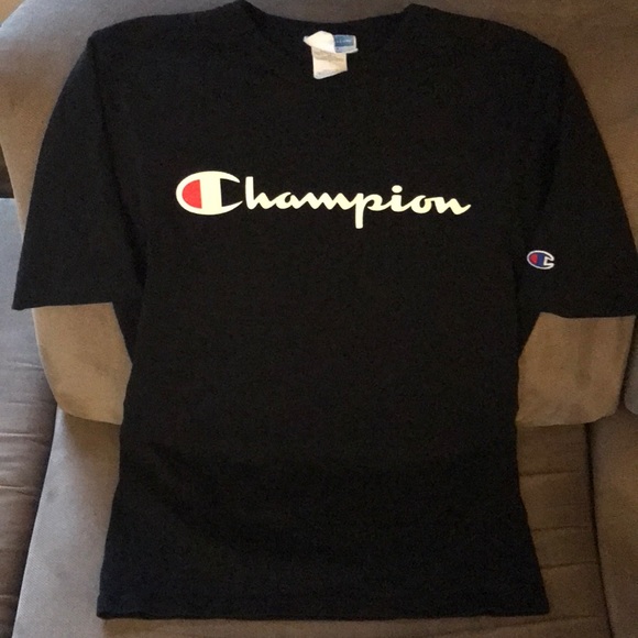 CHAMPION-blk t-shirt: EUC (S) - Picture 1 of 4